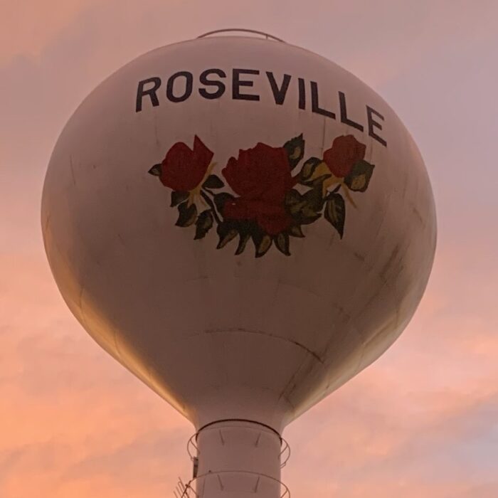 Roseville, Illinois, water tower.
